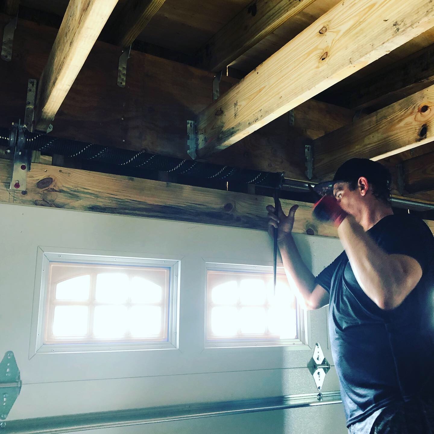 New Garage Door Installation in Tampa FL 33606 - Local Garage Door Pros New Garage Door Installation in Tampa FL 33606