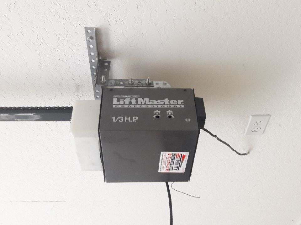 Liftmaster Garage Door Opener Repair In Westchase, FL, USA - Local Garage Door Pros Liftmaster Garage Door Opener Repair In Westchase, FL, USA