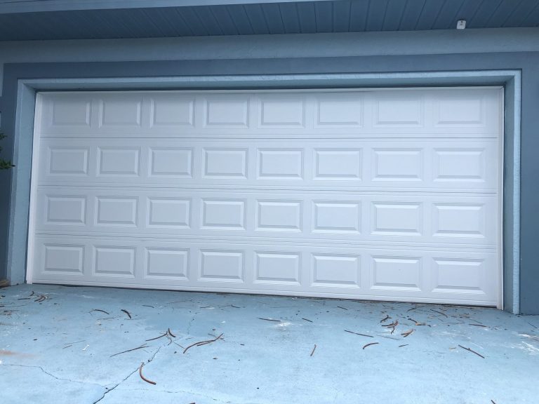 New Garage Door Replacement In Apollo Beach fl