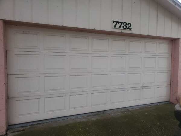 Garage Door Off Track Repair In Tampa Fl 33615