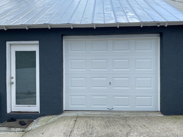 New Garage Door Tampa FL 33607
