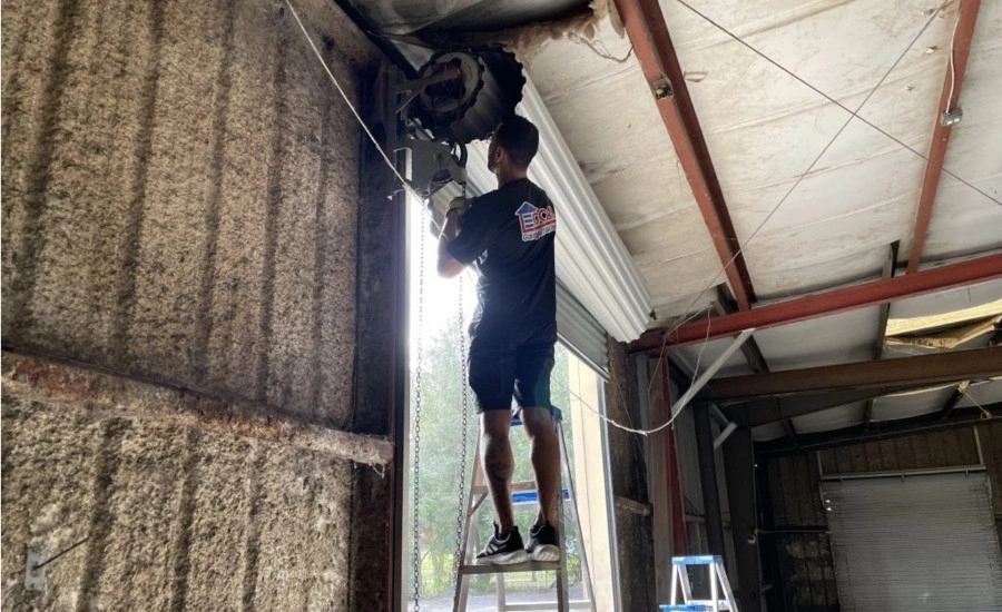 Commercial Sectional Overhead Doors Repair in Florida